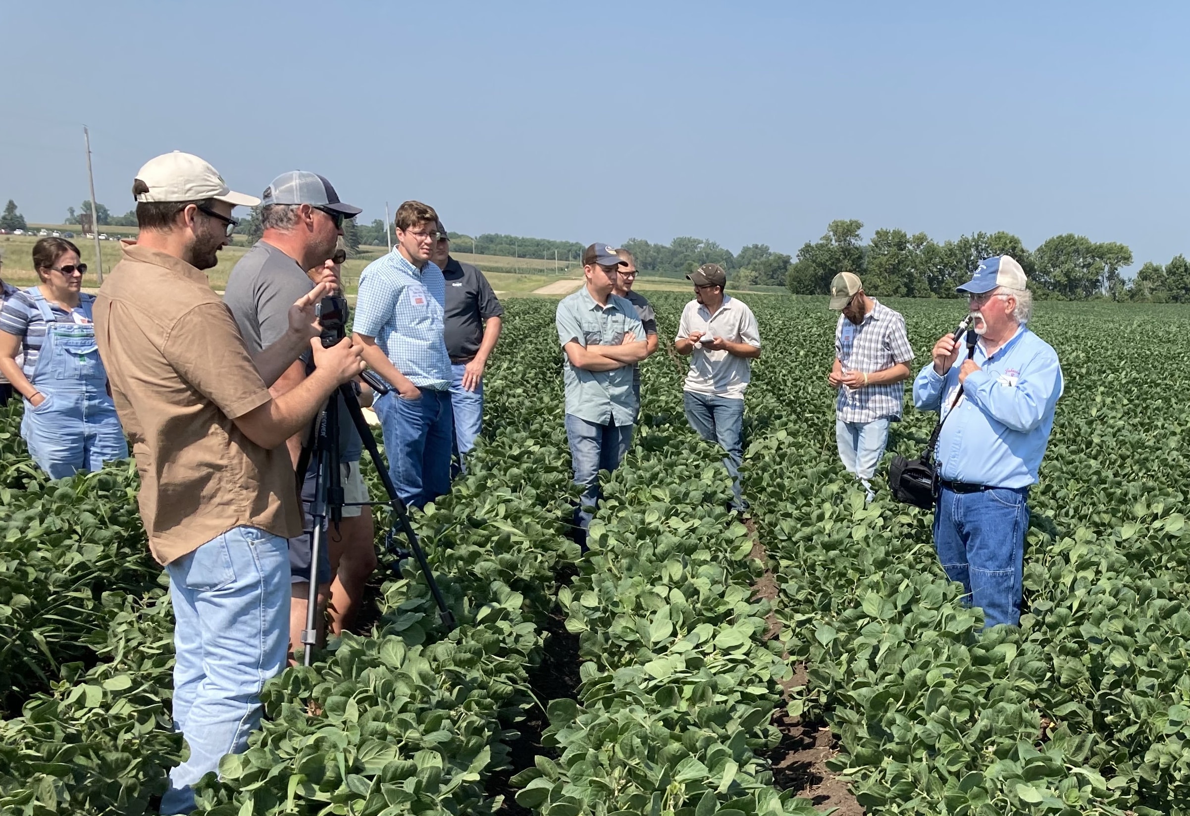 Marbleseed Helps Midwest Farmers Go Organic Barn Raiser
